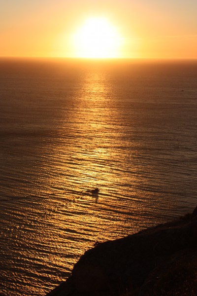 Puesta de sol desde el faro de Finisterre